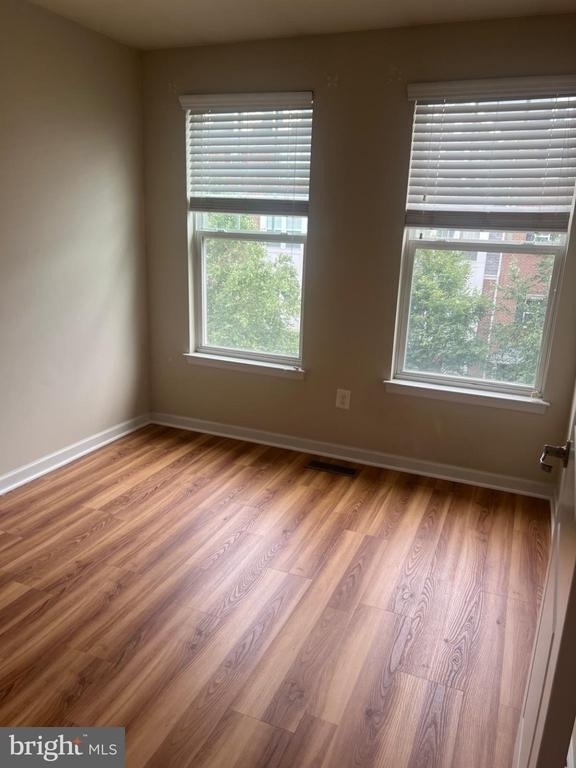 25550 Feltre Terrace - Photo 18