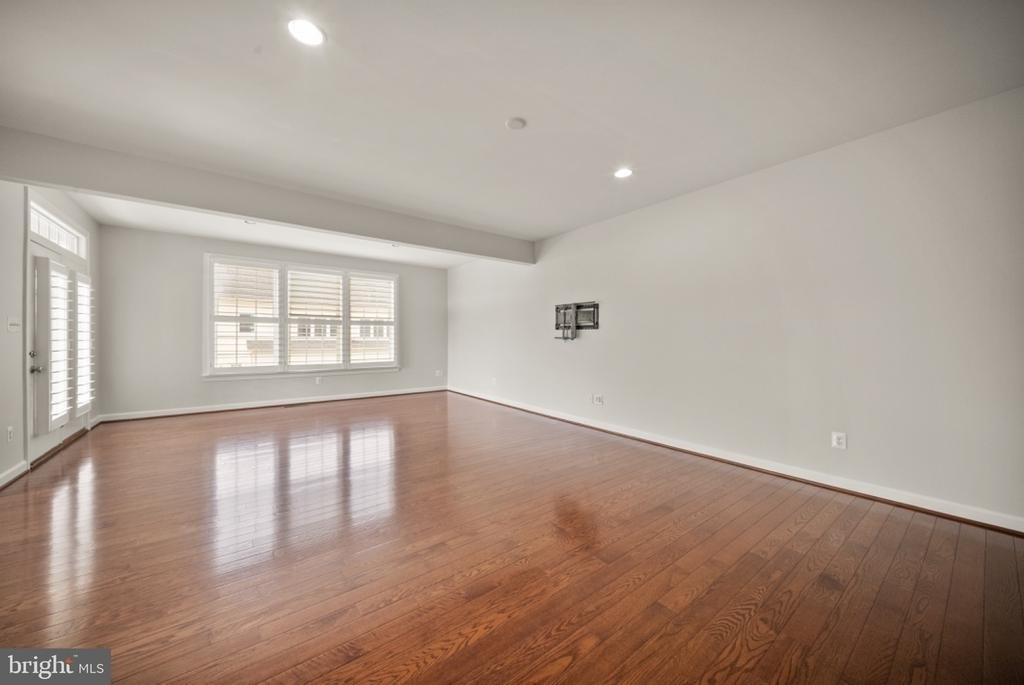 42532 Rowderbury Square - Photo 24