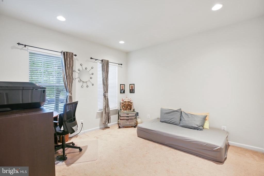 25501 Amber Gate Terrace - Photo 24