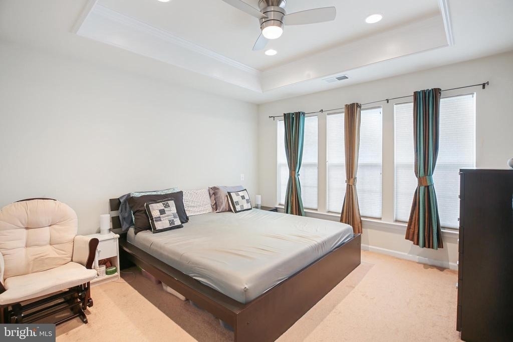 25501 Amber Gate Terrace - Photo 16