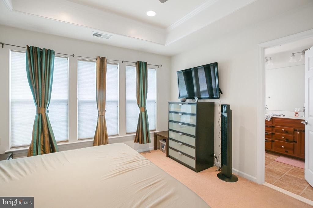25501 Amber Gate Terrace - Photo 17