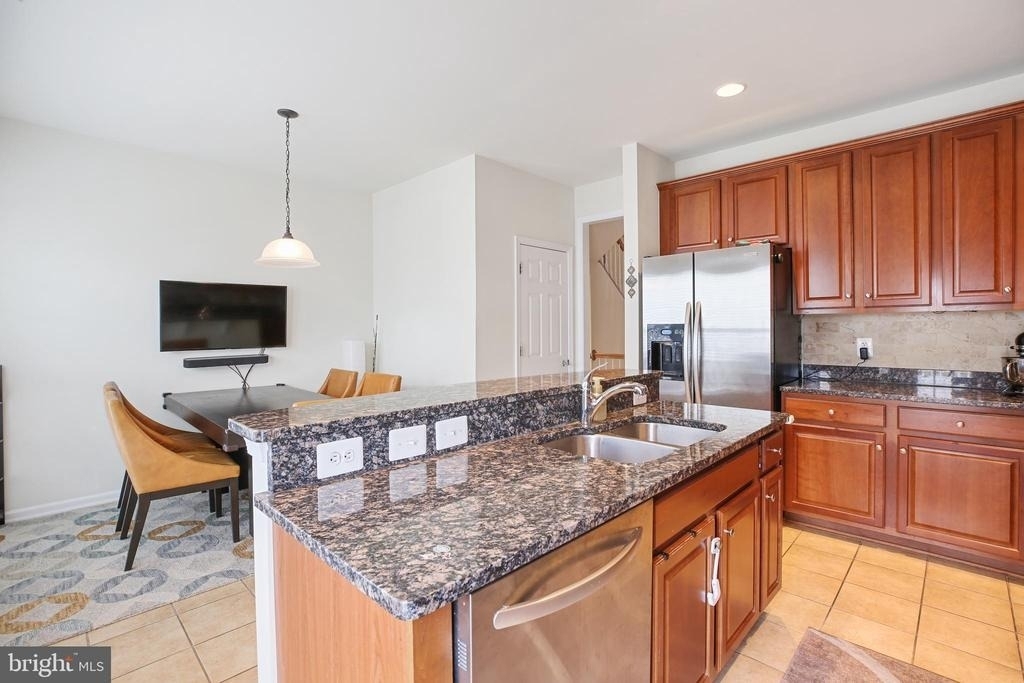 25501 Amber Gate Terrace - Photo 4