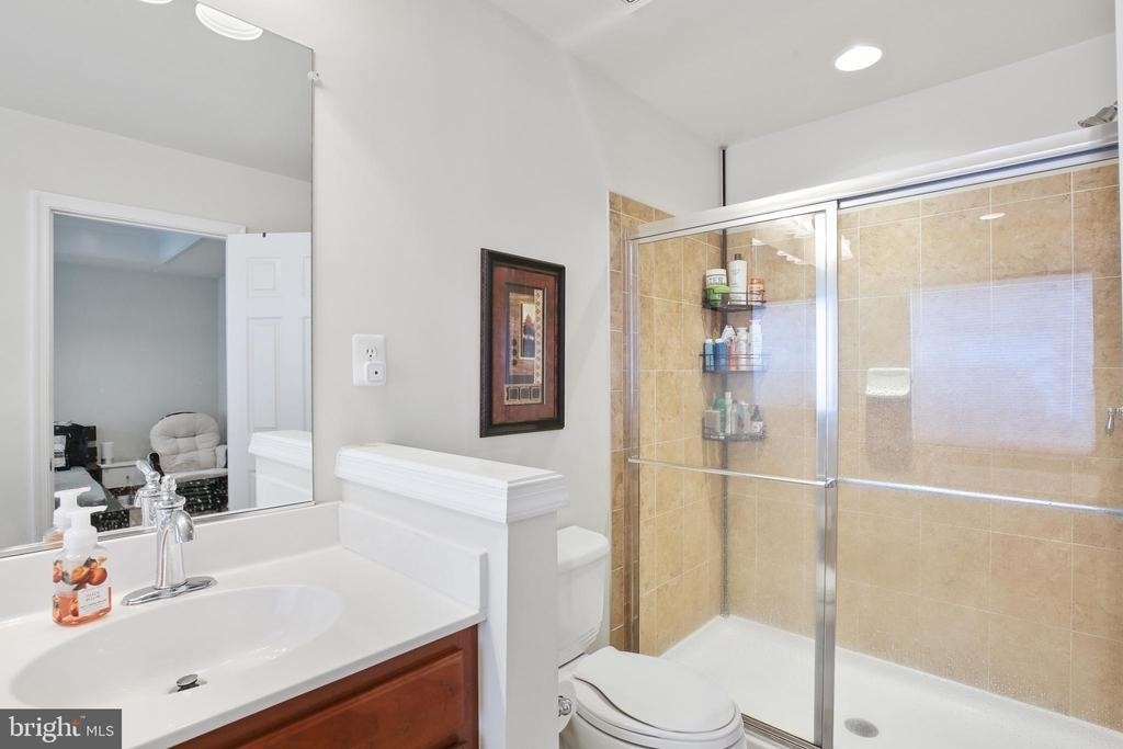 25501 Amber Gate Terrace - Photo 20