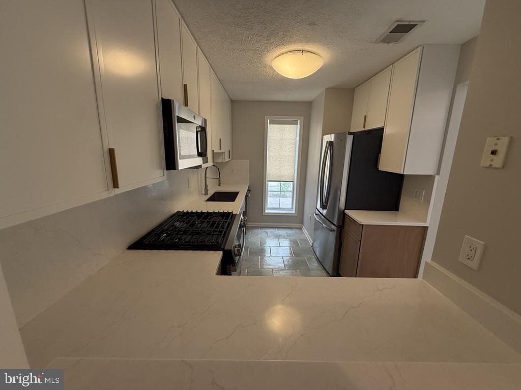 10050 Oakton Terrace Road - Photo 7
