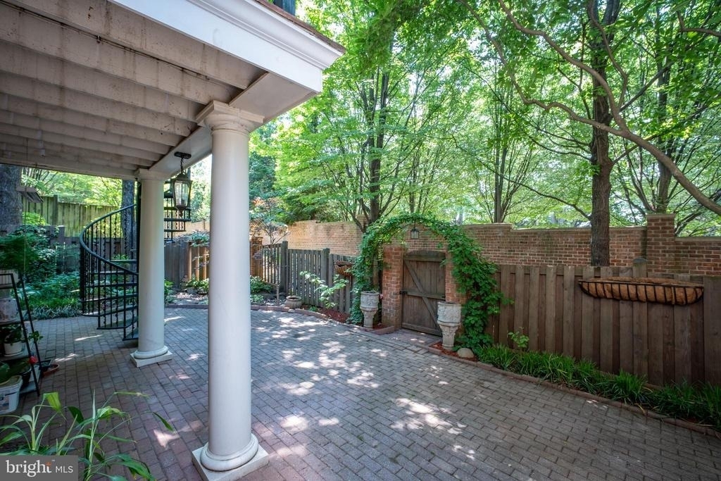 2026 Mayfair Mclean Court - Photo 59