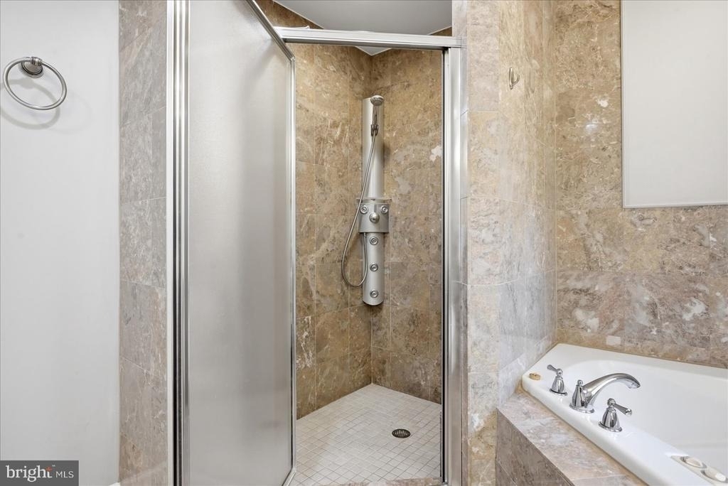 6004 Telegraph Road - Photo 18