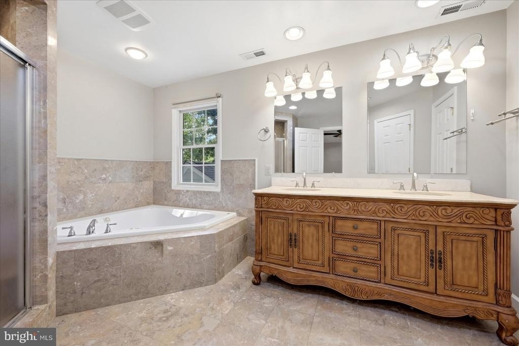 6004 Telegraph Road - Photo 17