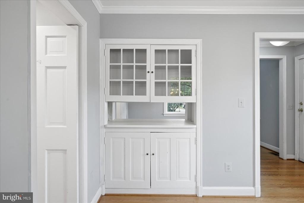 6004 Telegraph Road - Photo 12