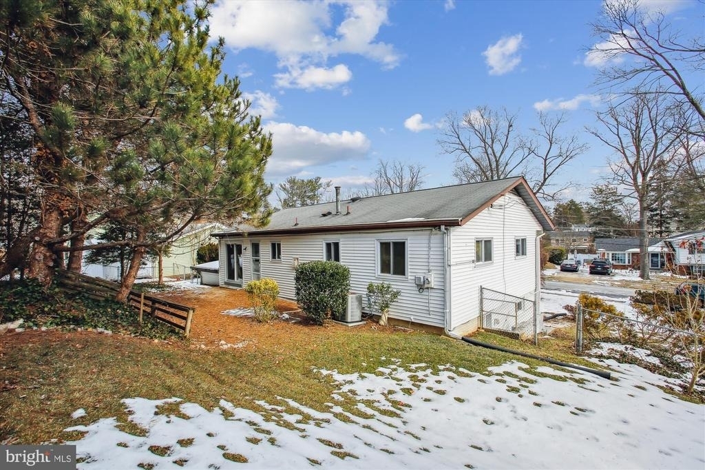 4904 Chanticleer Avenue - Photo 30