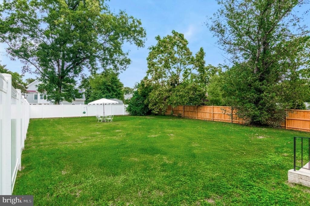 10704 Warwick Avenue - Photo 64