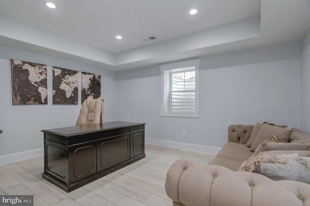 10704 Warwick Avenue - Photo 50