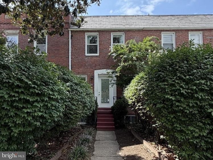 422 Earl Street - Photo 0
