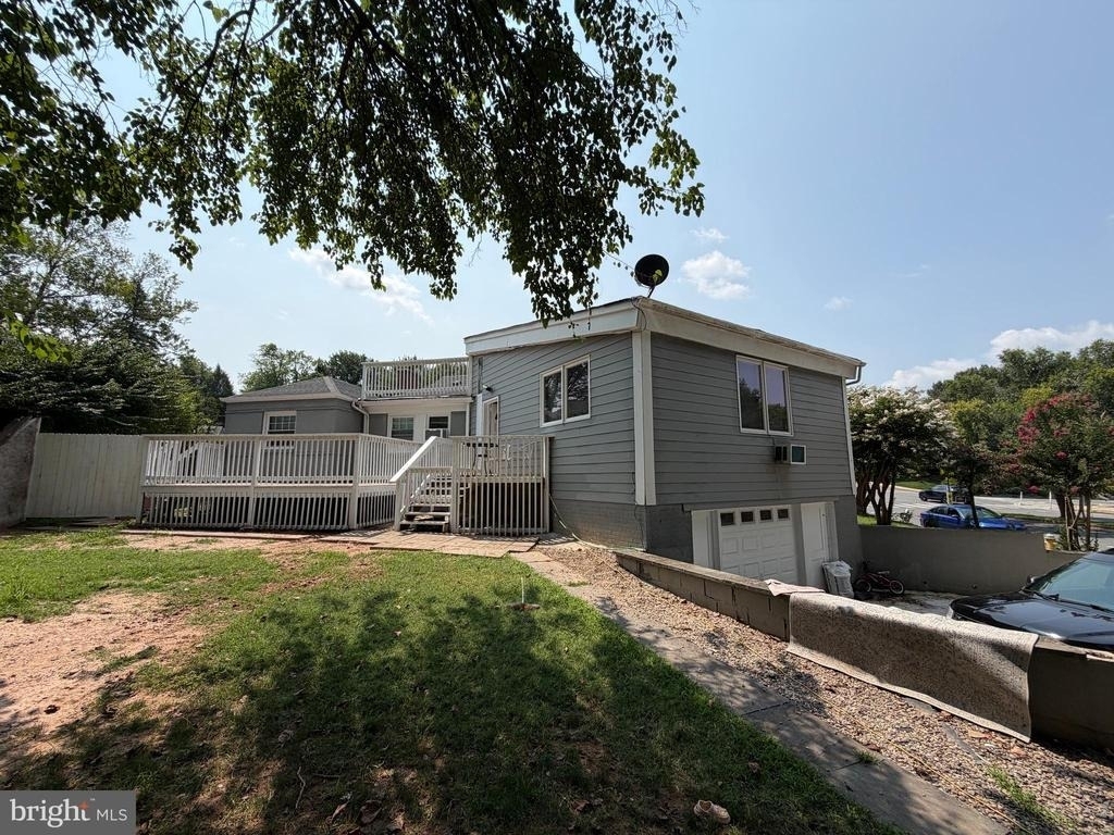 4915 36th Street N - Photo 0