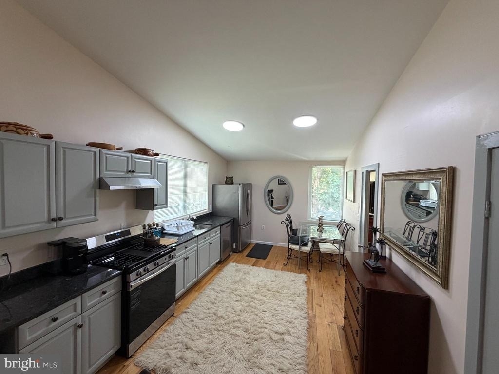 4915 36th Street N - Photo 6