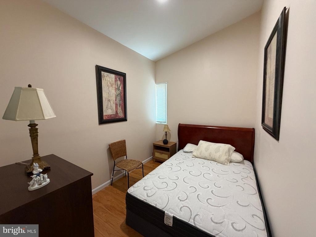 4915 36th Street N - Photo 1