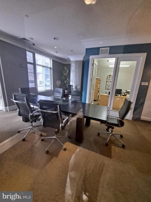 851 N Glebe Road N - Photo 12