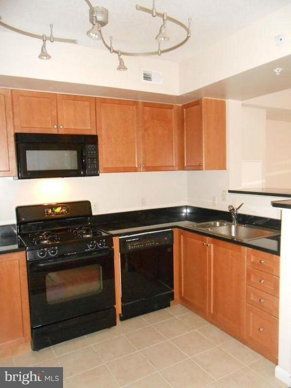 851 Glebe Road - Photo 3