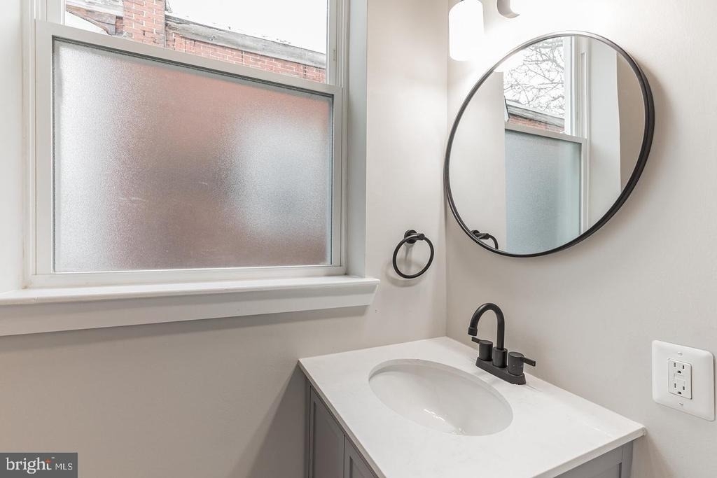 1512 S 58th Street - Photo 18
