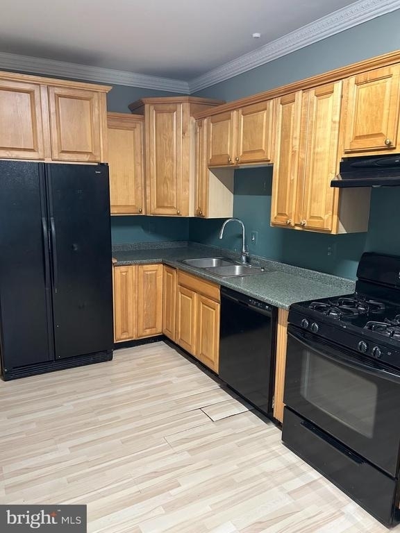 129 Gay Street - Photo 2