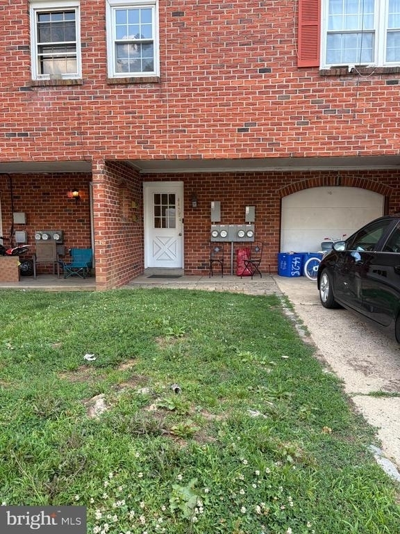 4428 Solly Avenue - Photo 9