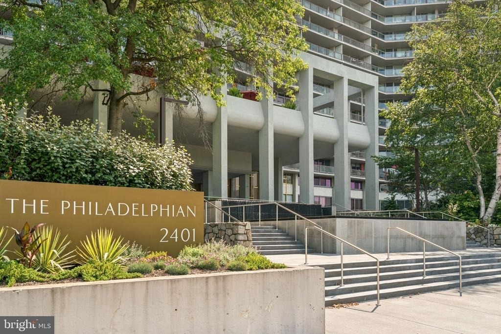 2401 Pennsylvania Avenue - Photo 20