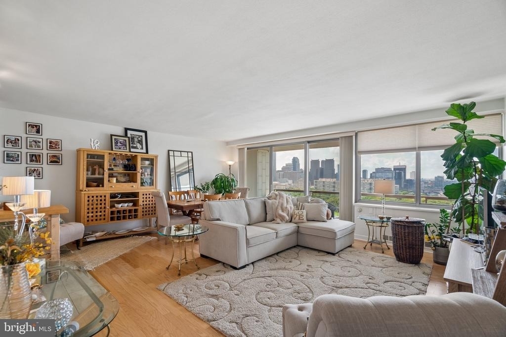 2401 Pennsylvania Avenue - Photo 1