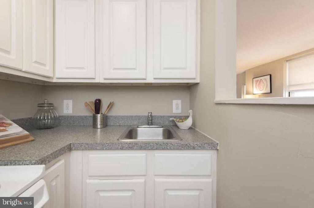 201 S 13th Street - Photo 2