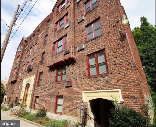 45-48 E Cliveden Street - Photo 0