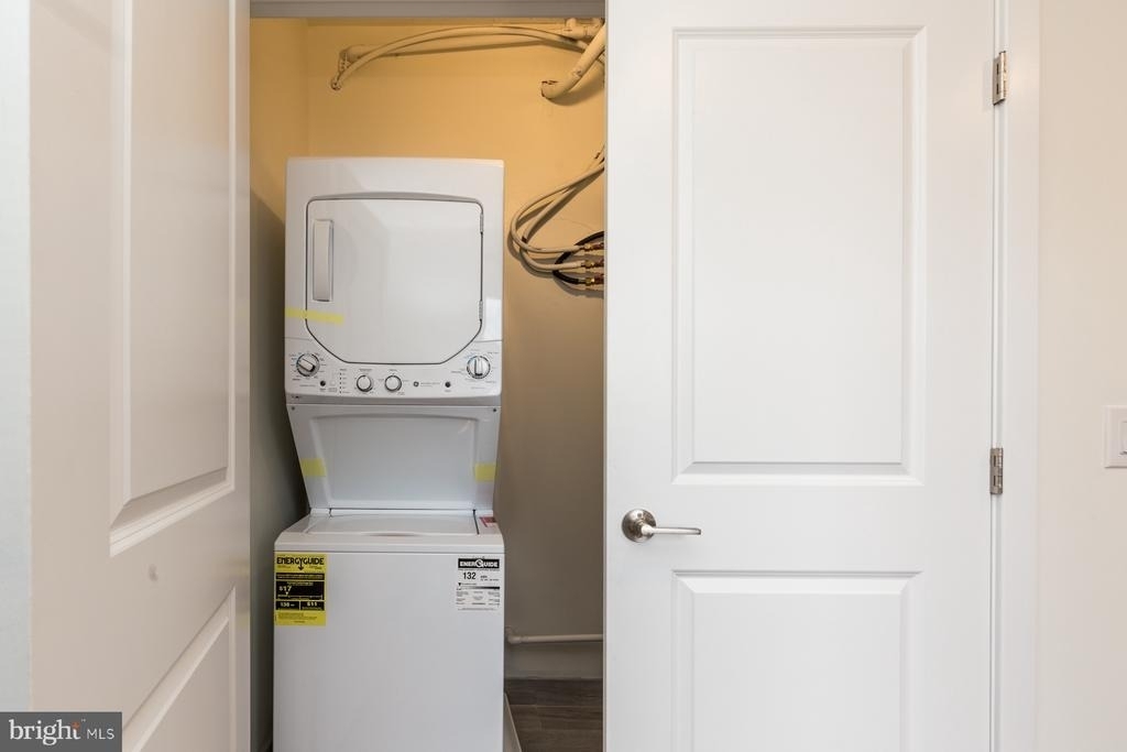 2411 Kensington Avenue - Photo 10