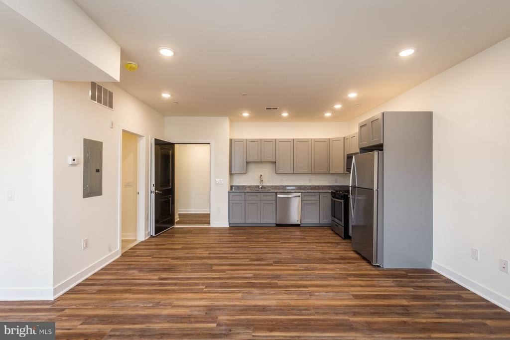 2411 Kensington Avenue - Photo 0