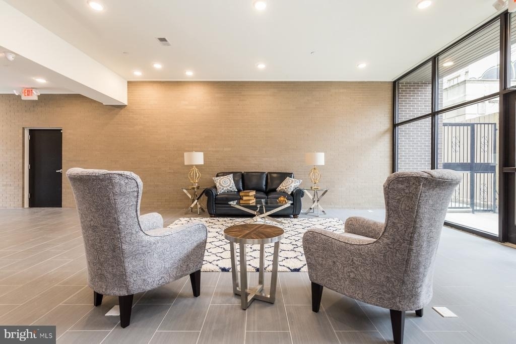 2411 Kensington Avenue - Photo 26