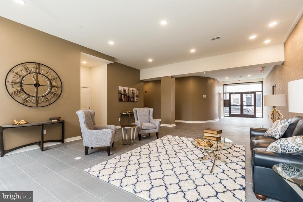 2411 Kensington Avenue - Photo 27