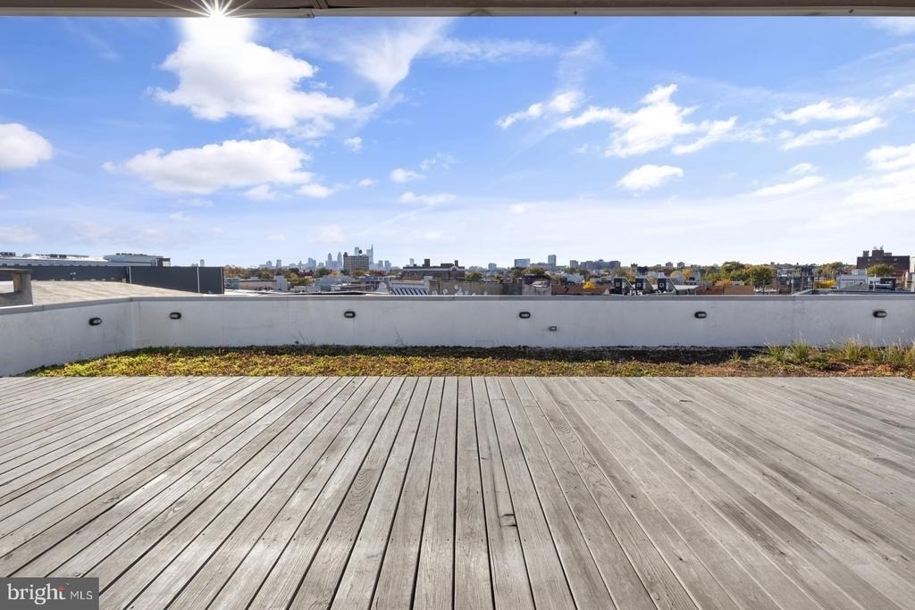 2411 Kensington Avenue - Photo 16