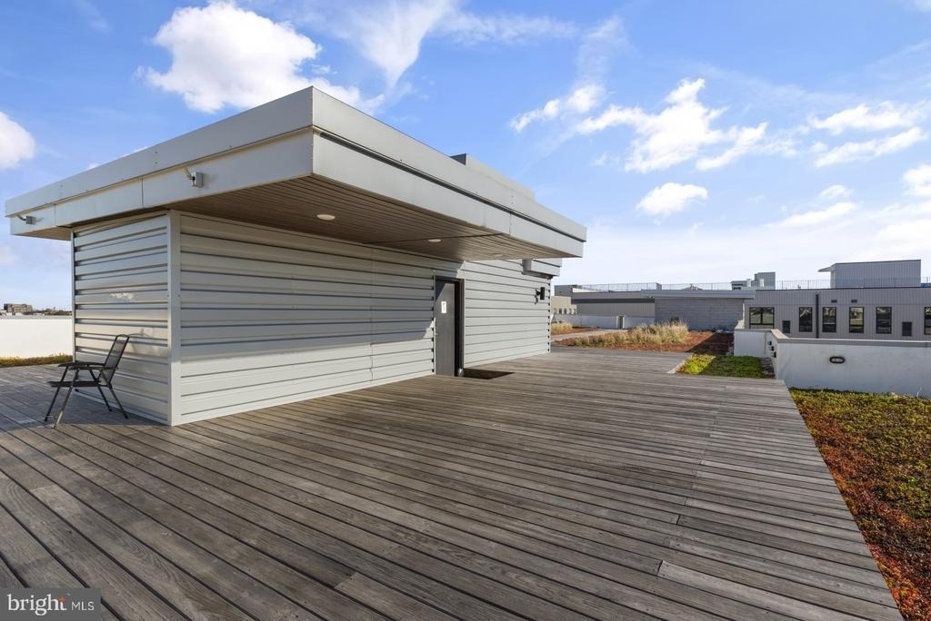 2411 Kensington Avenue - Photo 15