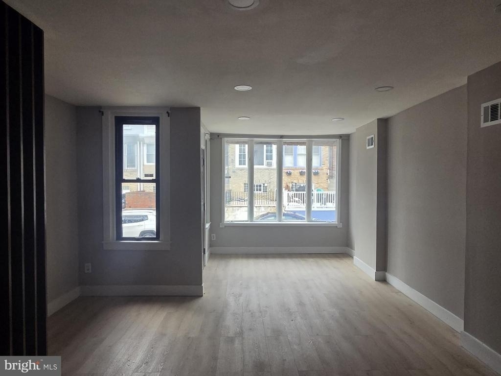 4263 Neilson Street - Photo 5