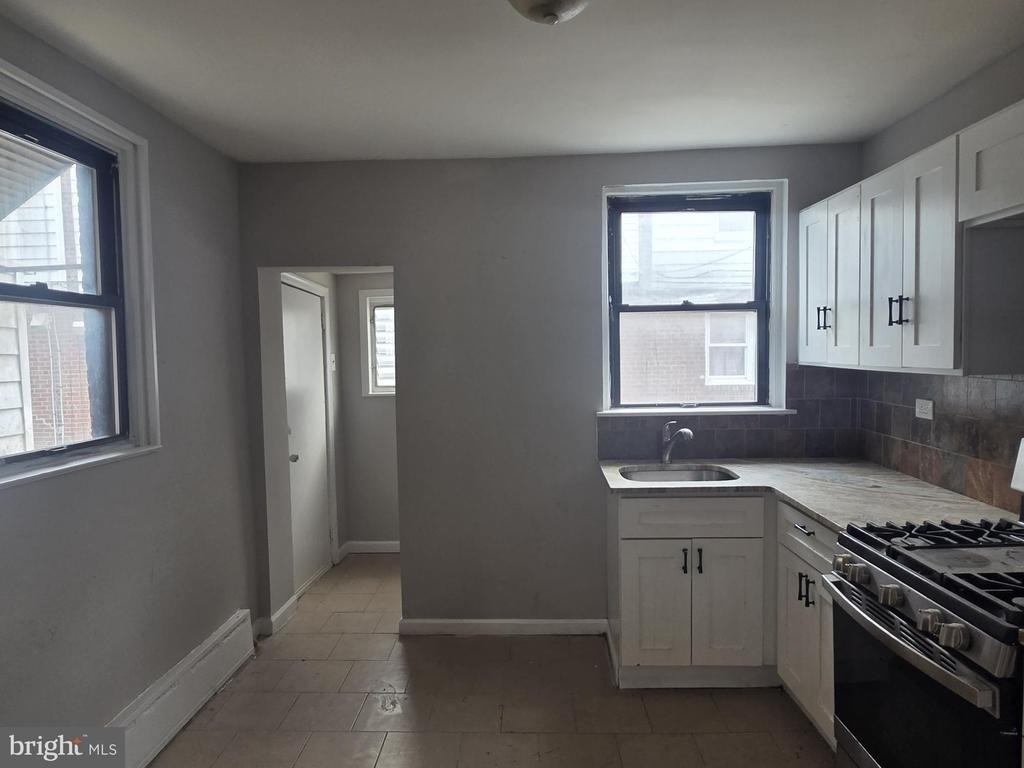 4263 Neilson Street - Photo 7
