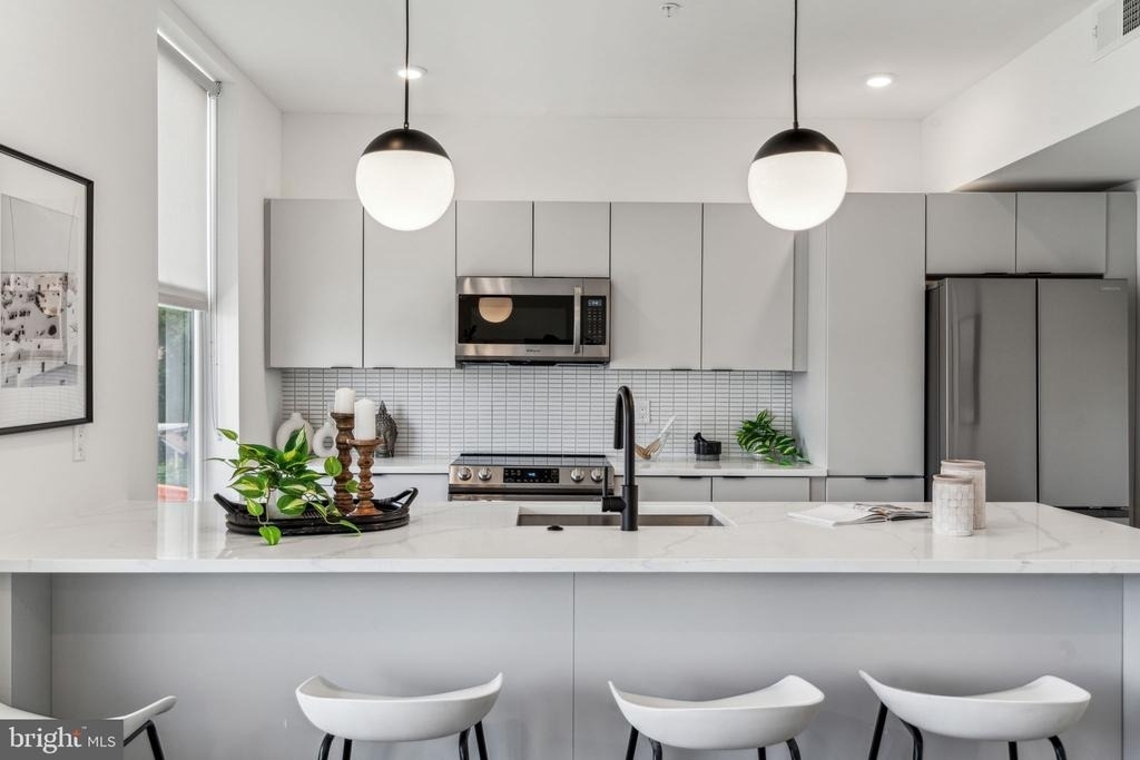 139 W Chelten Avenue - Photo 3