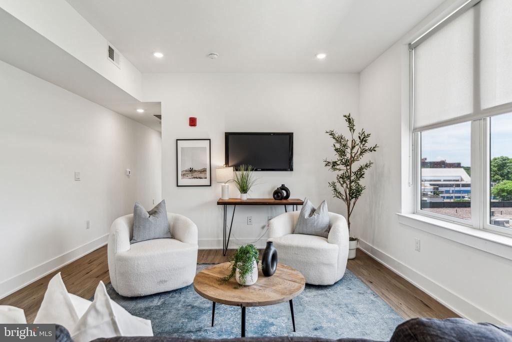 139 W Chelten Avenue - Photo 8