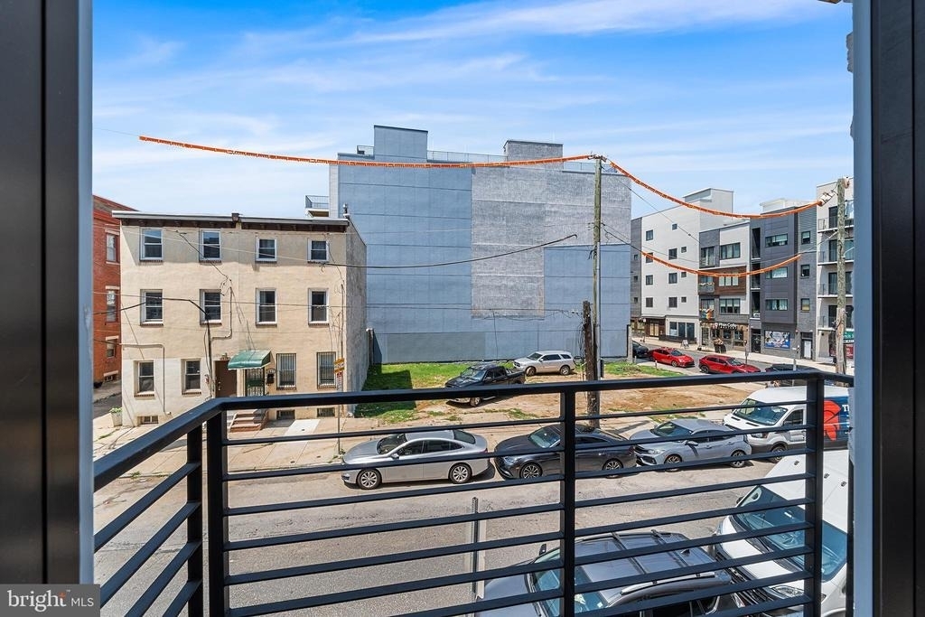 1614 Ridge Avenue - Photo 10