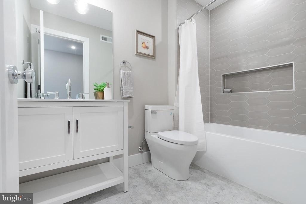 52 W Washington Lane - Photo 18