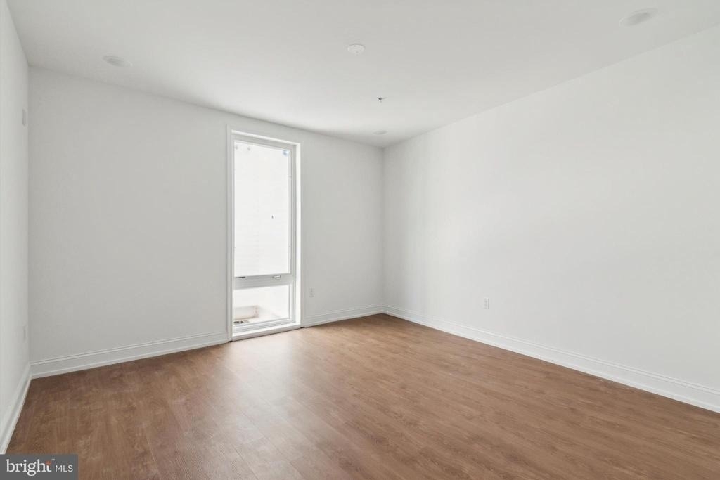 1614 Ridge Avenue - Photo 18