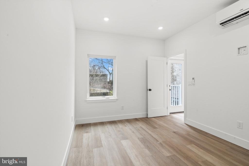 4710 Woodland Avenue - Photo 10