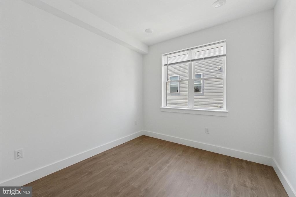 2520 N Front St - Photo 2