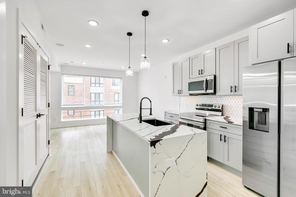 2054 N 2nd Street - Photo 2