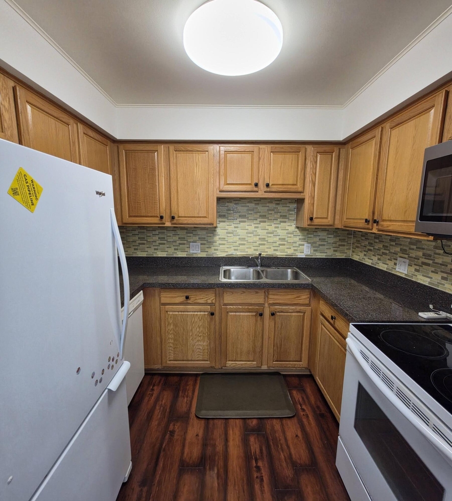 1968 Axtell Drive - Photo 8
