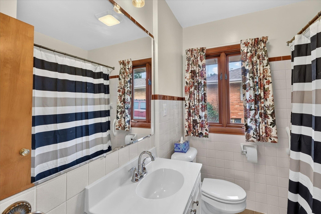 1920 Langley Avenue - Photo 15