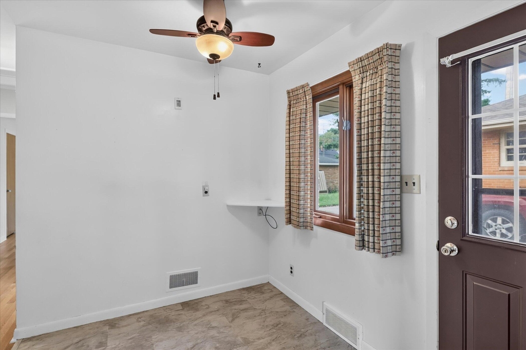 1920 Langley Avenue - Photo 24