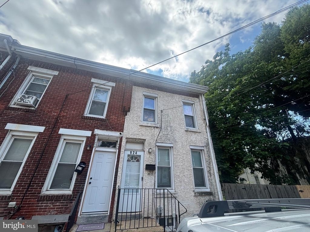 924 Jackson Street - Photo 0