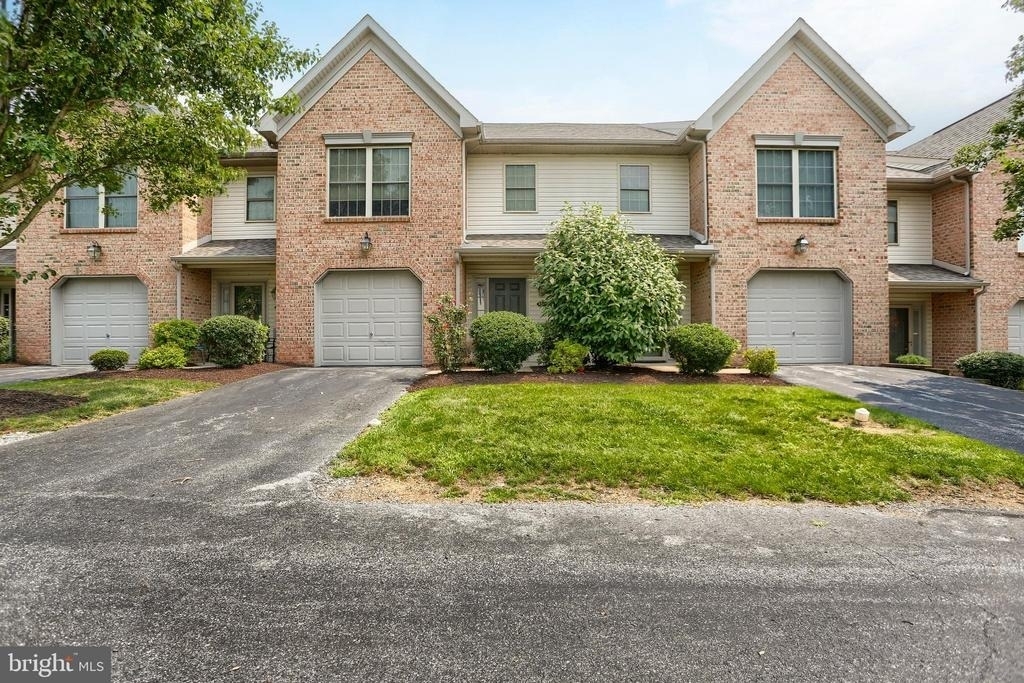453 Waverly Woods Drive - Photo 0
