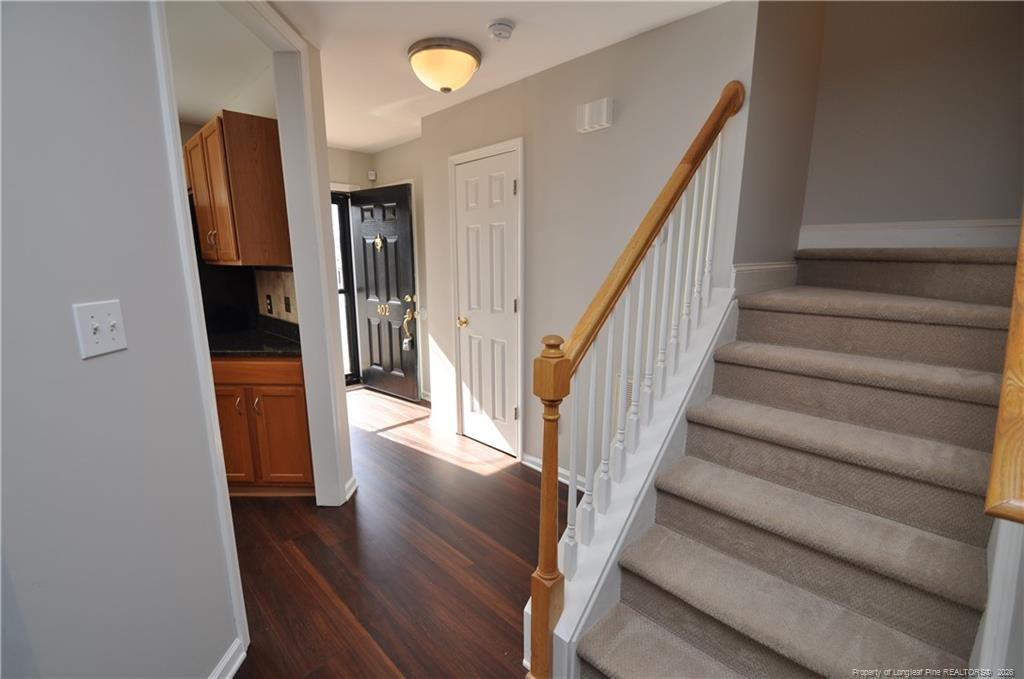 402 Knightsborough Way - Photo 16